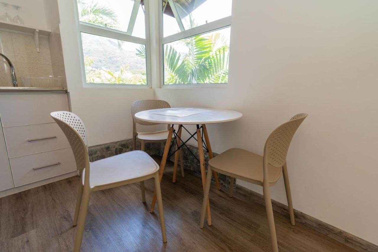 Romance Bungalows Beau Vallon  Exterior photo
