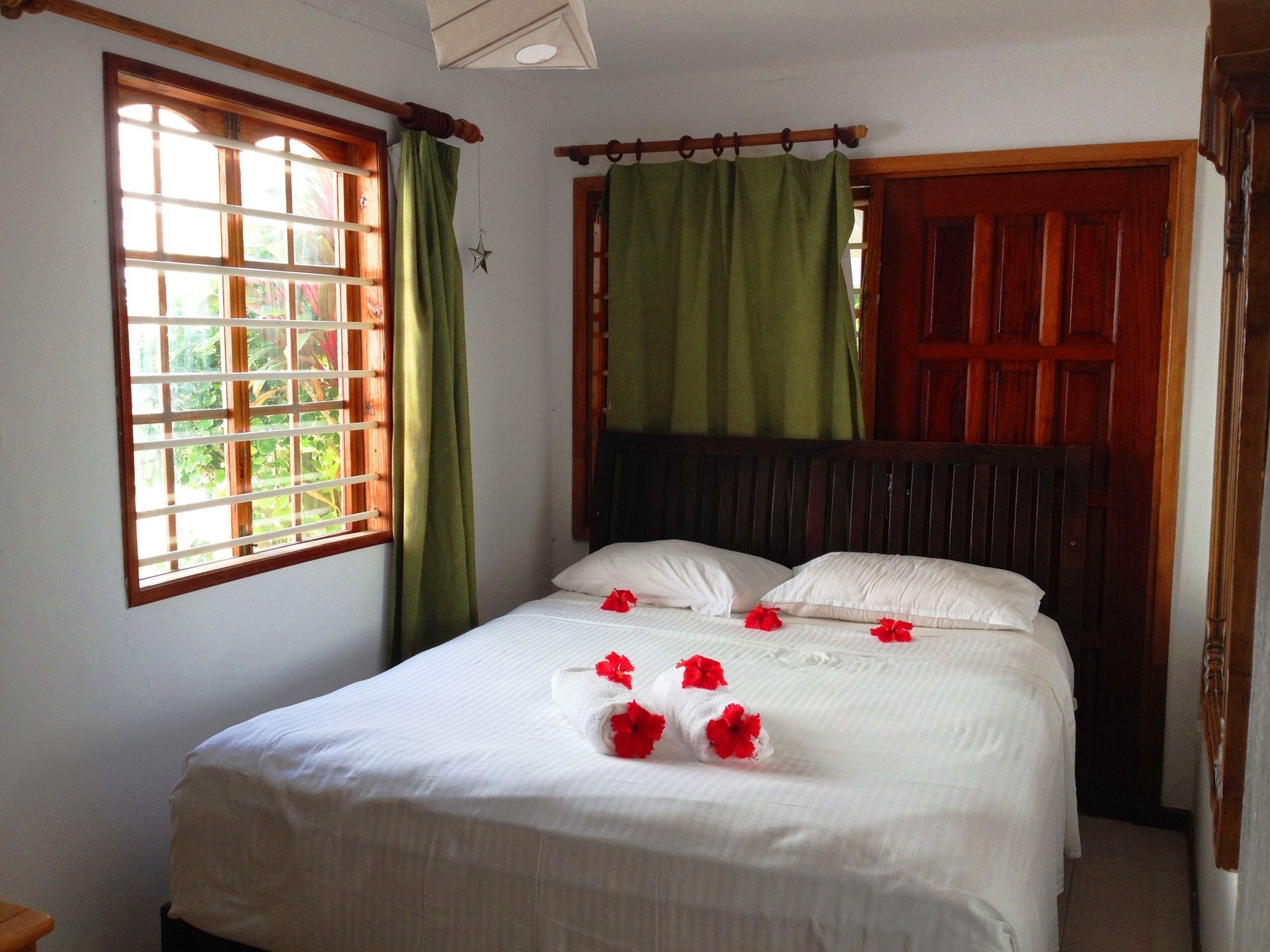 Romance Bungalows Beau Vallon  Exterior photo